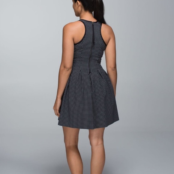 Lululemon Here To There Dress, 4/6 - Picture 3 of 9
